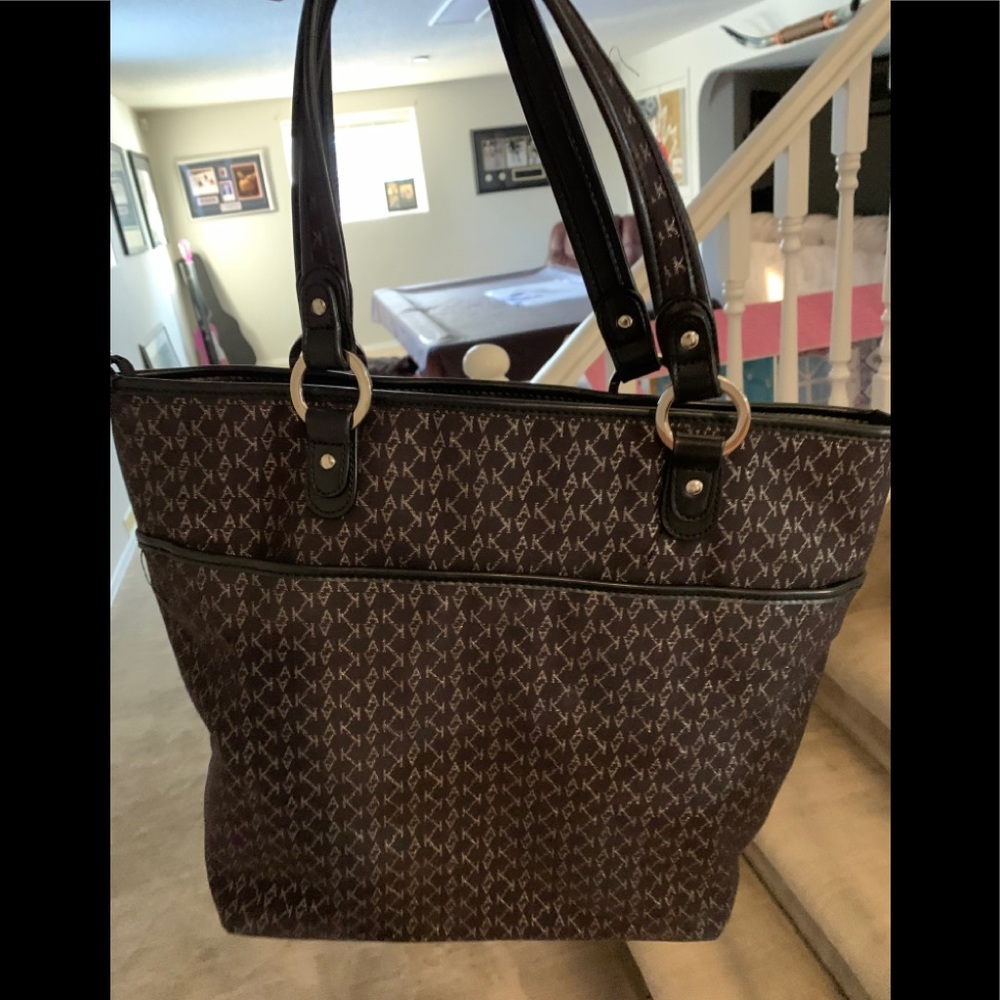 Shoulder bag!